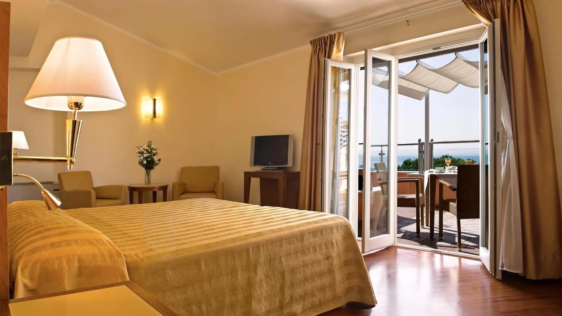 Versilia Palace Hotel Marina di Pietrasanta 4*,  Italy