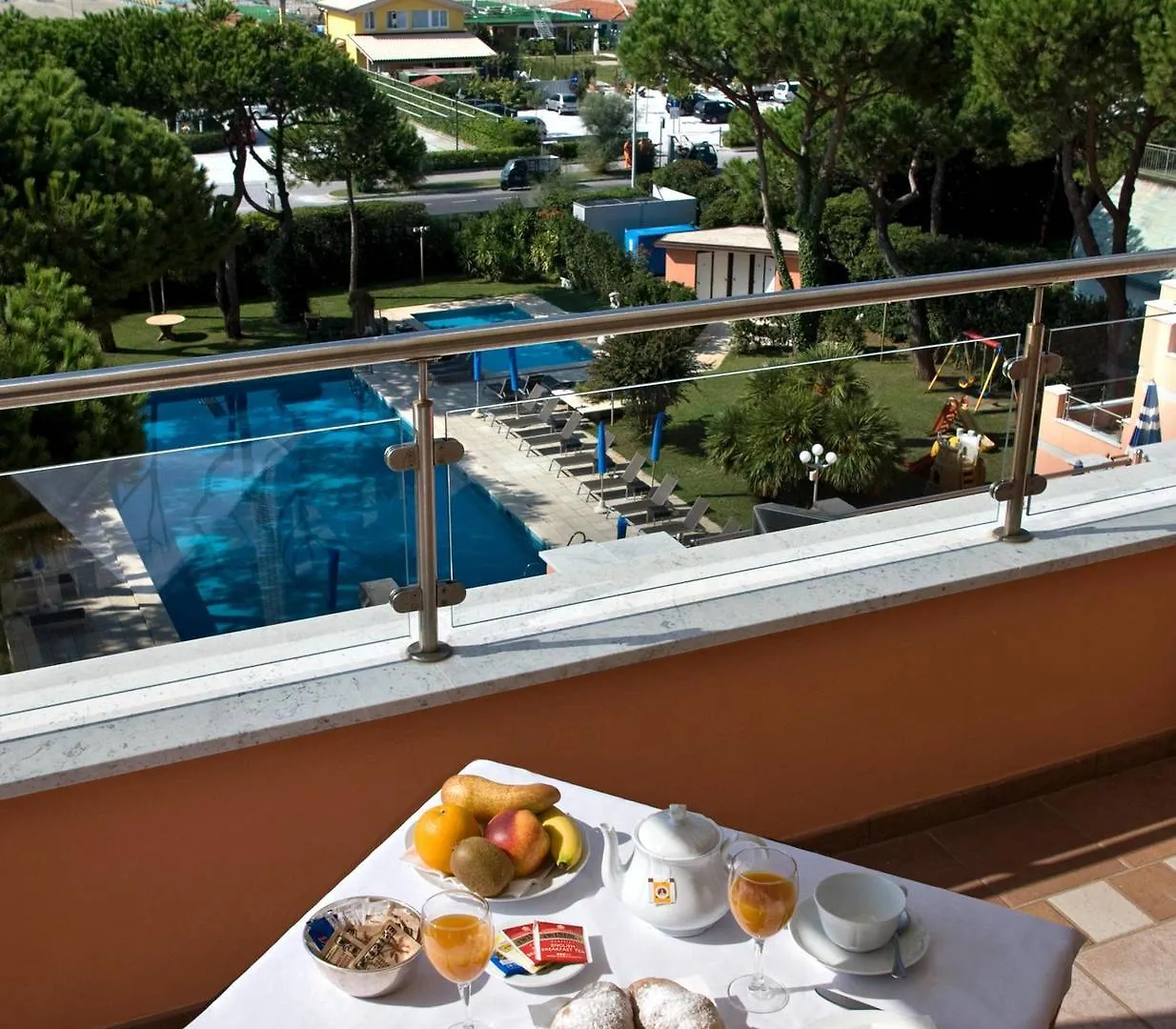 Versilia Palace Hotel Marina di Pietrasanta 4*,